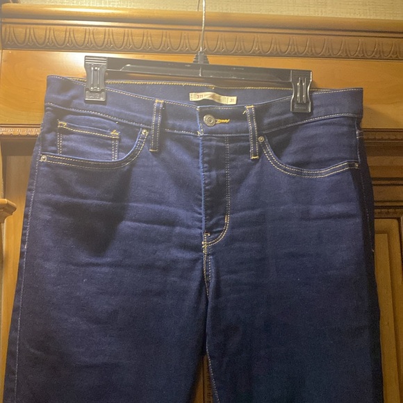 Levi’s 311 Dark Wash Shaping Skinny Jeans Size 31 - Picture 2 of 5